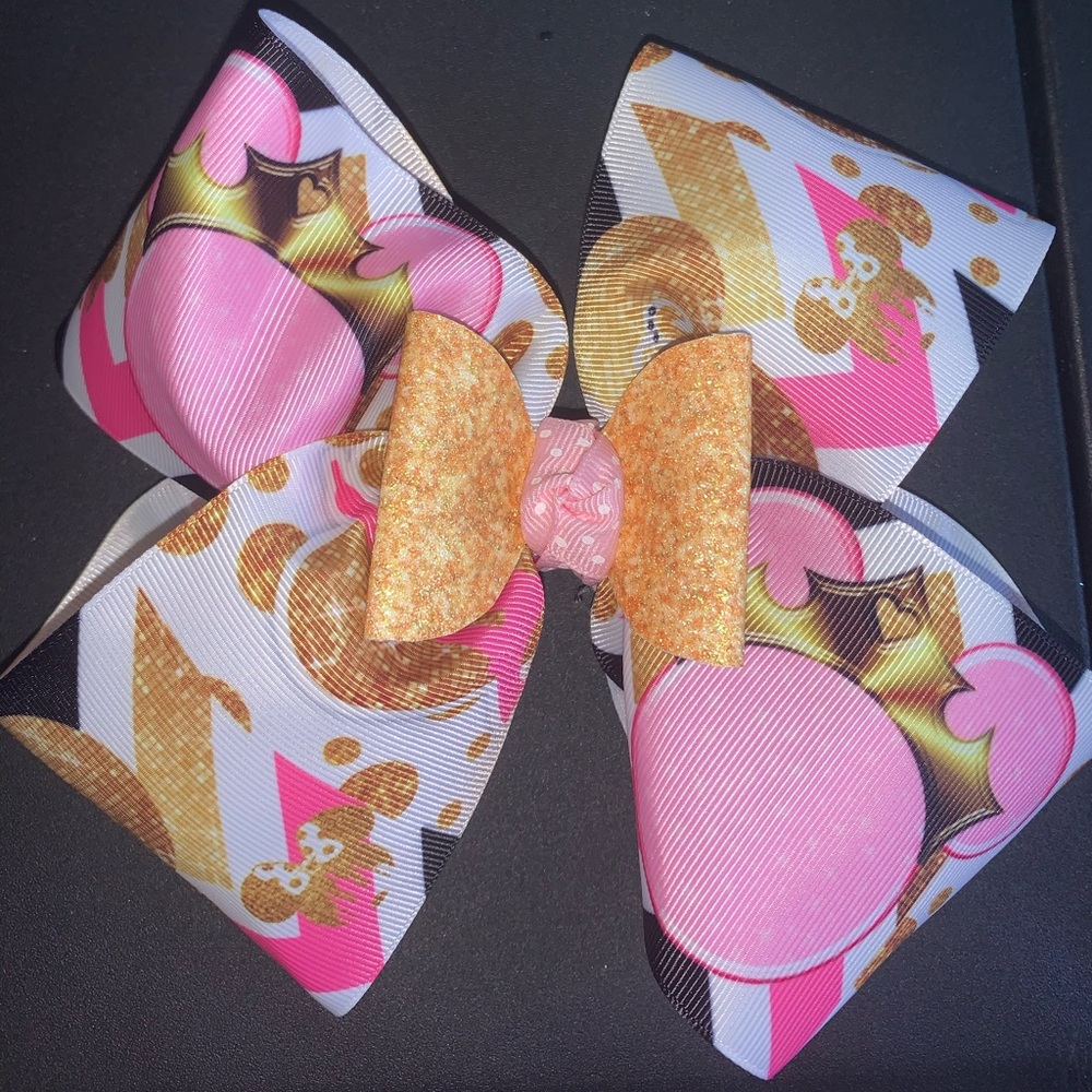 Gold Minnie Mouse bow